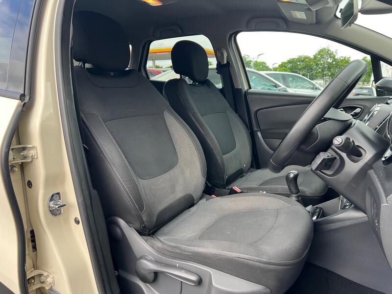 RENAULT CAPTUR