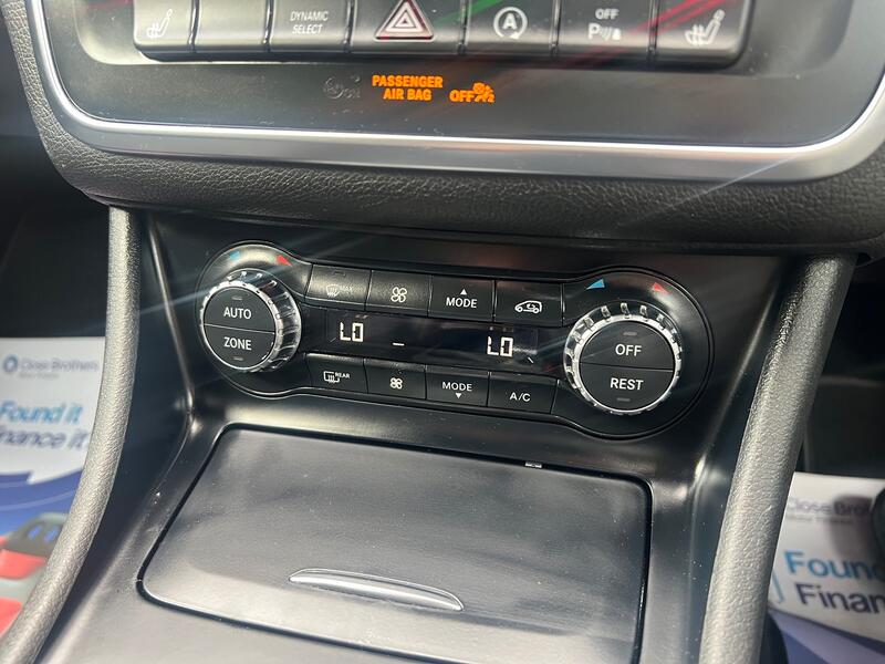 MERCEDES-BENZ GLA CLASS