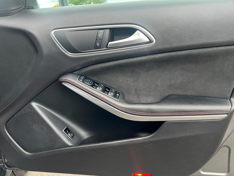 MERCEDES-BENZ GLA CLASS