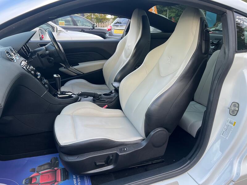 PEUGEOT RCZ