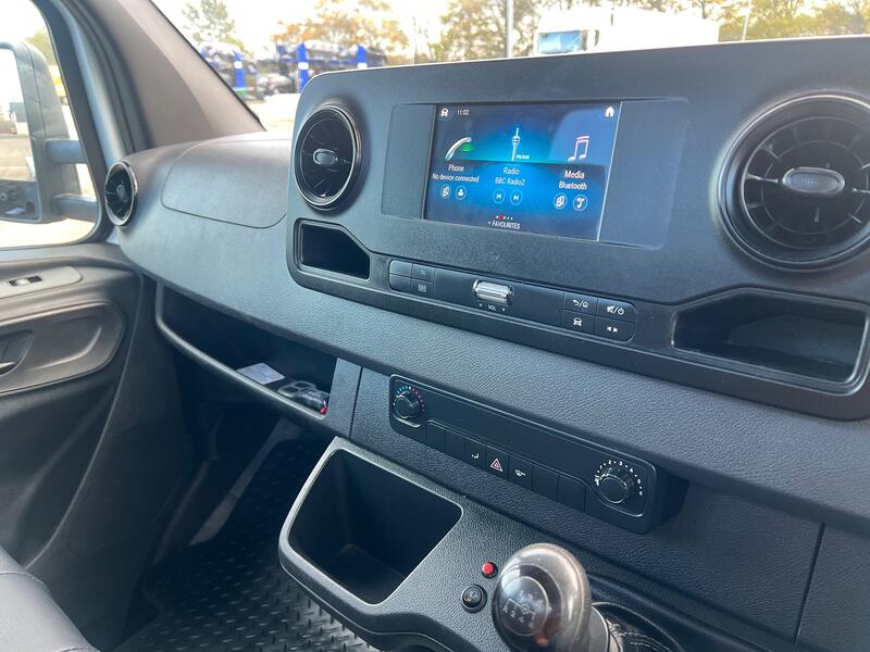 MERCEDES-BENZ SPRINTER