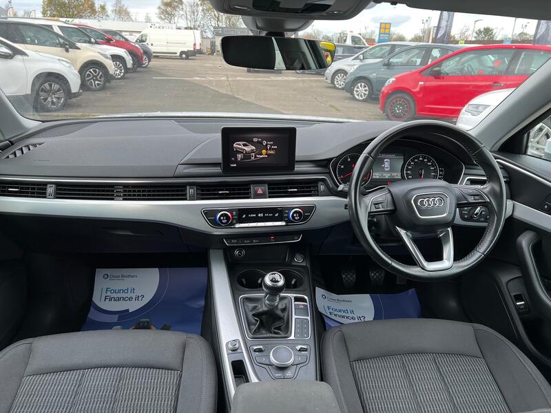 AUDI A4 AVANT