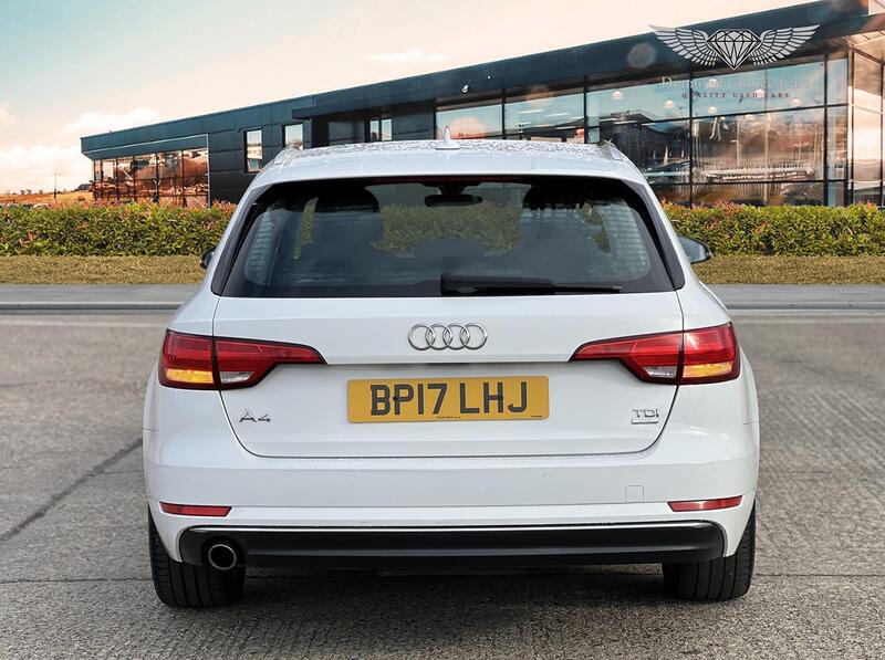 AUDI A4 AVANT