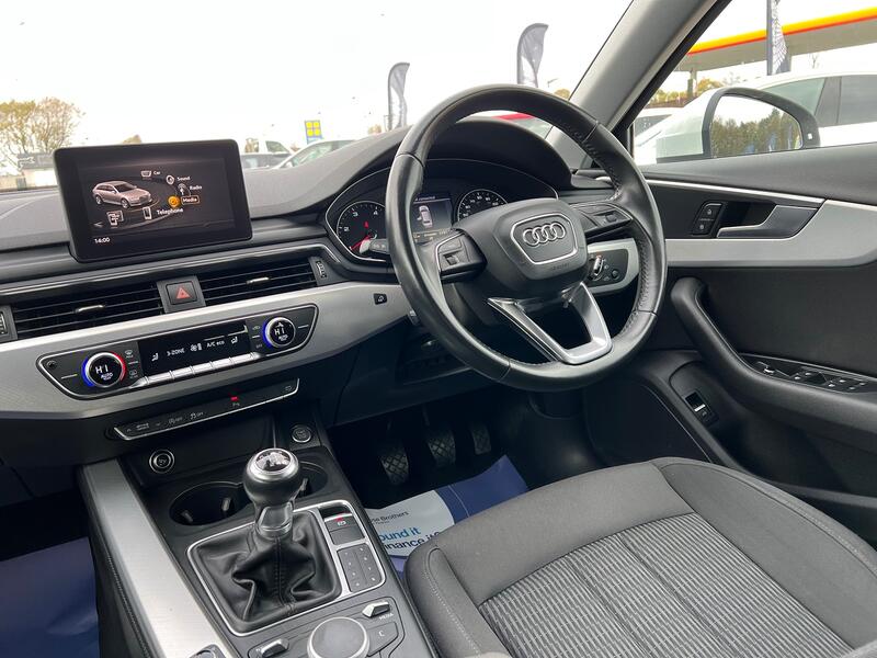 AUDI A4 AVANT