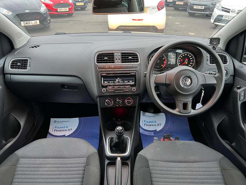 VOLKSWAGEN POLO