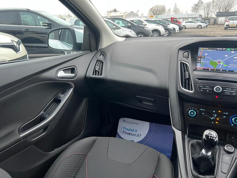 FORD FOCUS