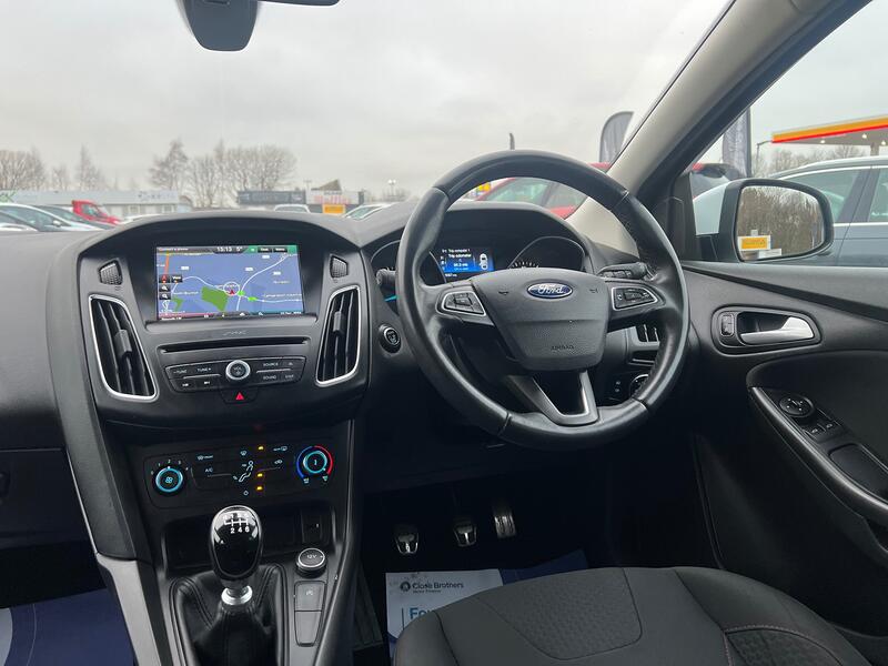 FORD FOCUS