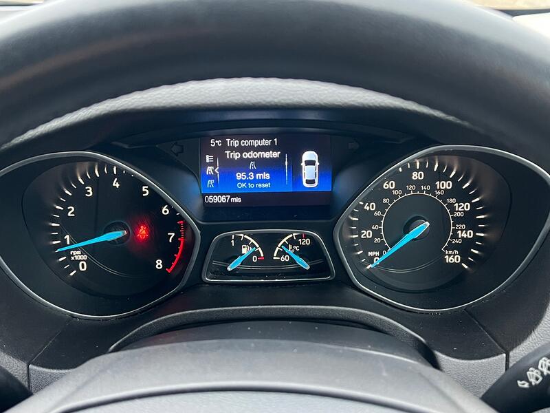 FORD FOCUS