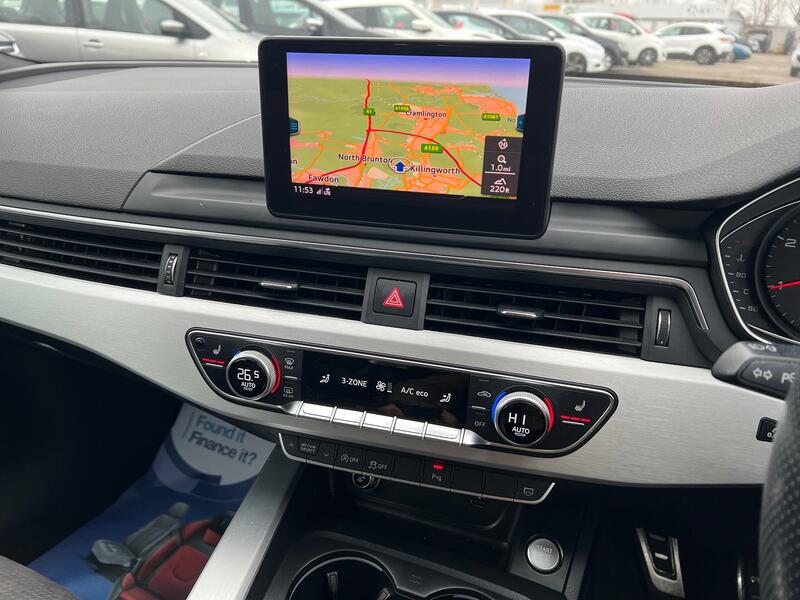 AUDI A4 AVANT
