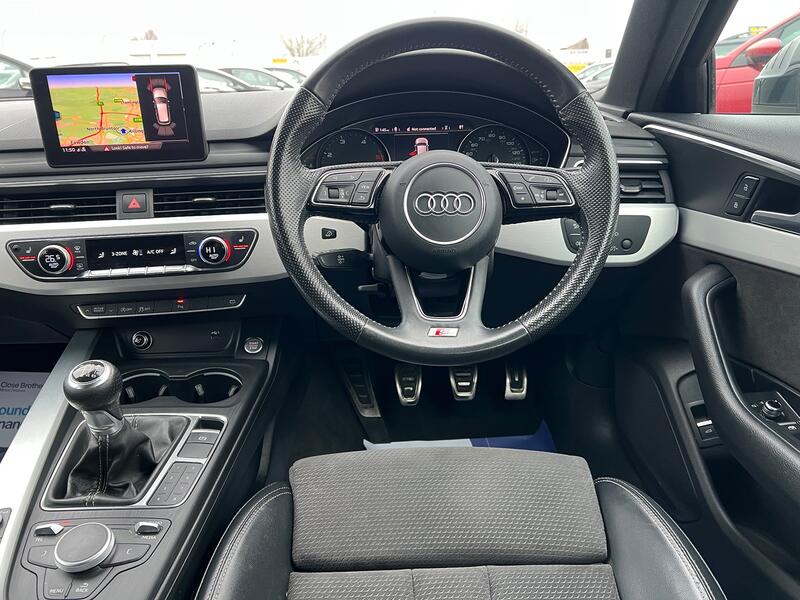 AUDI A4 AVANT