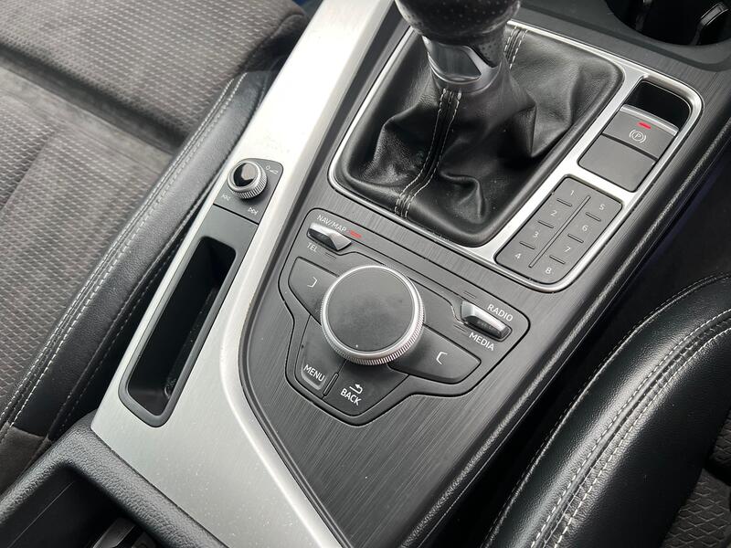 AUDI A4 AVANT