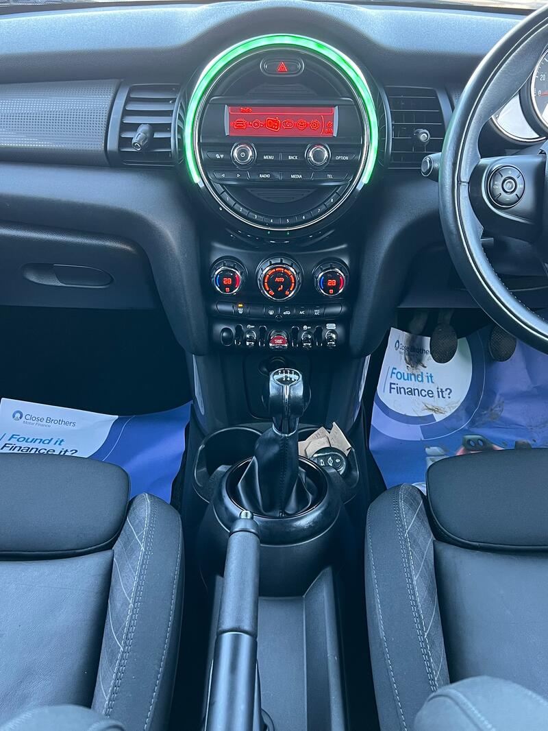 MINI HATCH