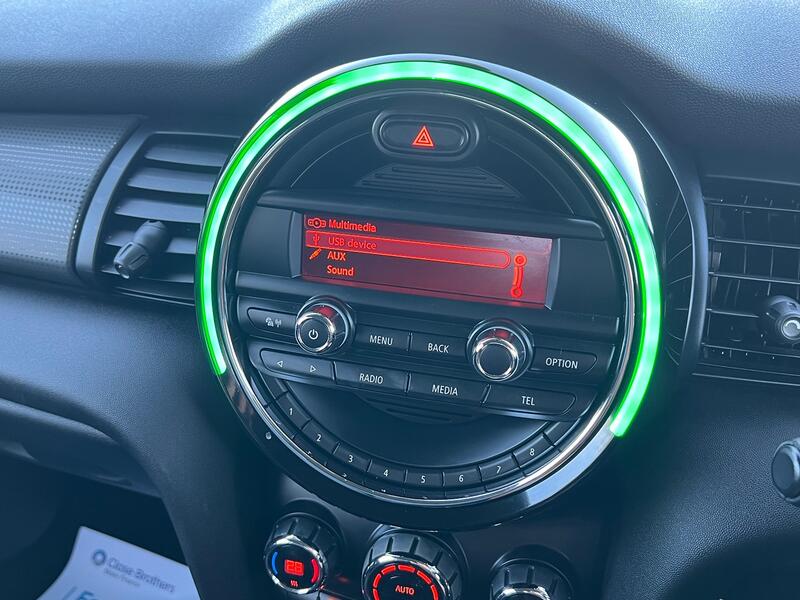 MINI HATCH