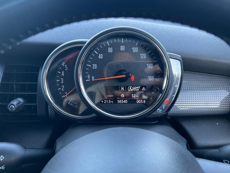 MINI HATCH
