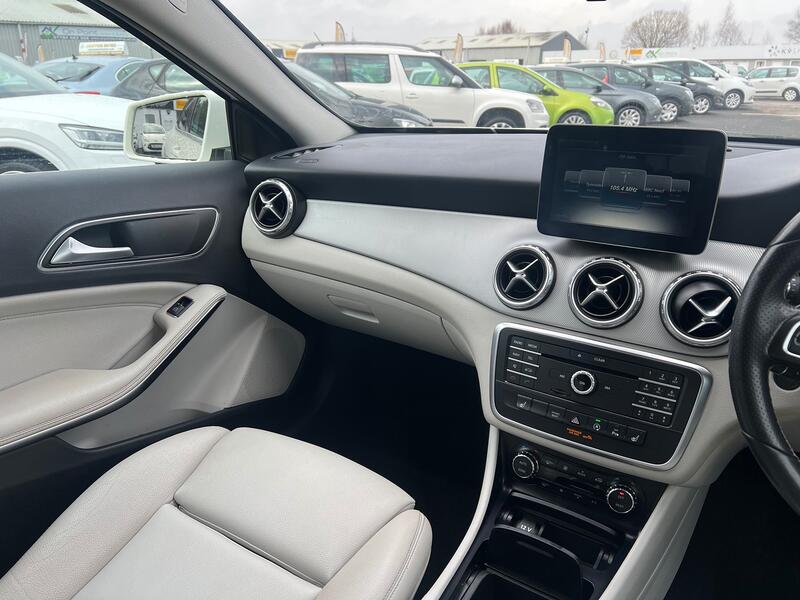 MERCEDES-BENZ GLA CLASS