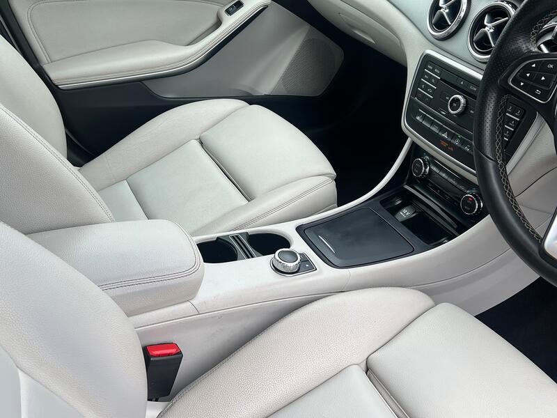 MERCEDES-BENZ GLA CLASS