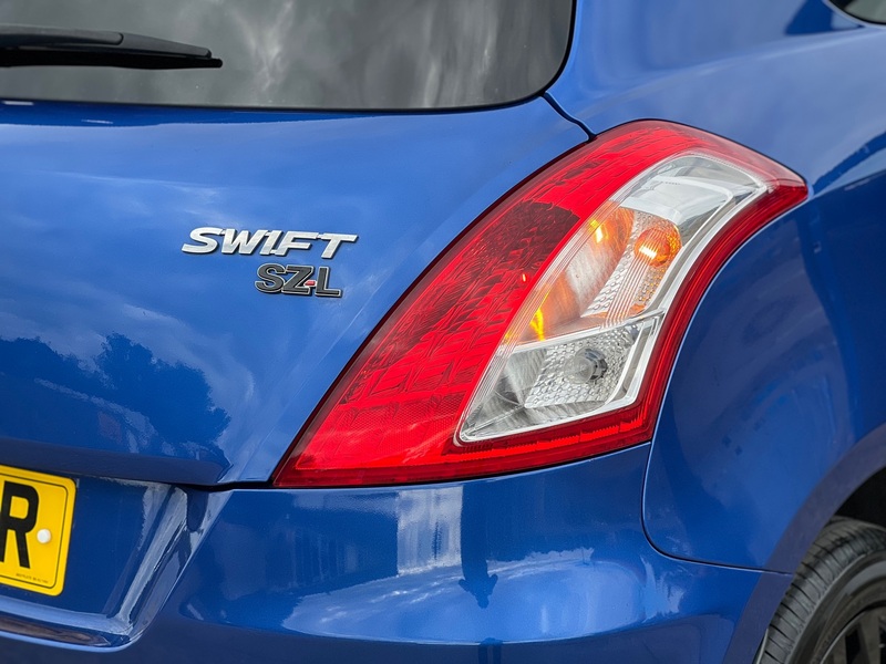 SUZUKI SWIFT