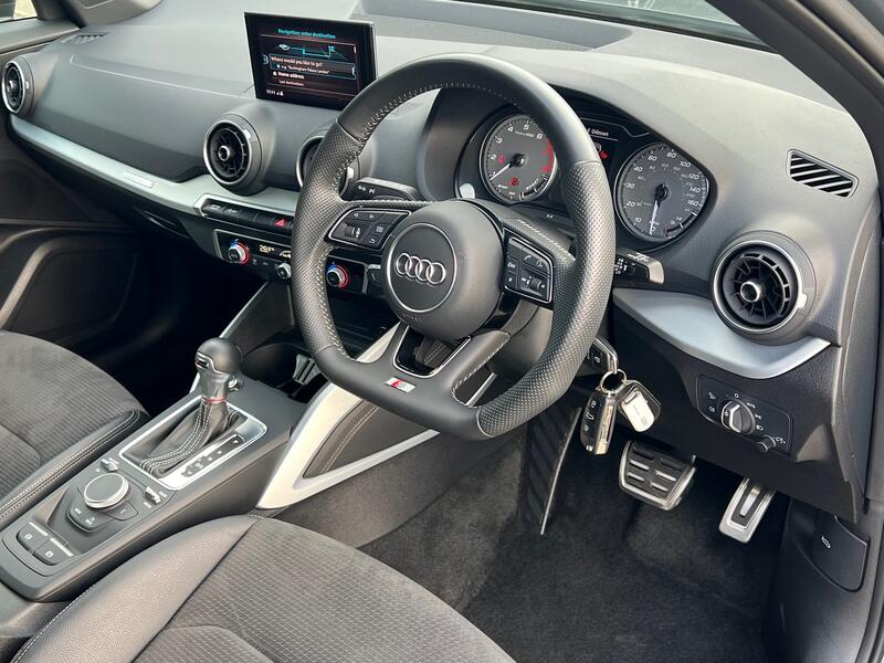 AUDI SQ2