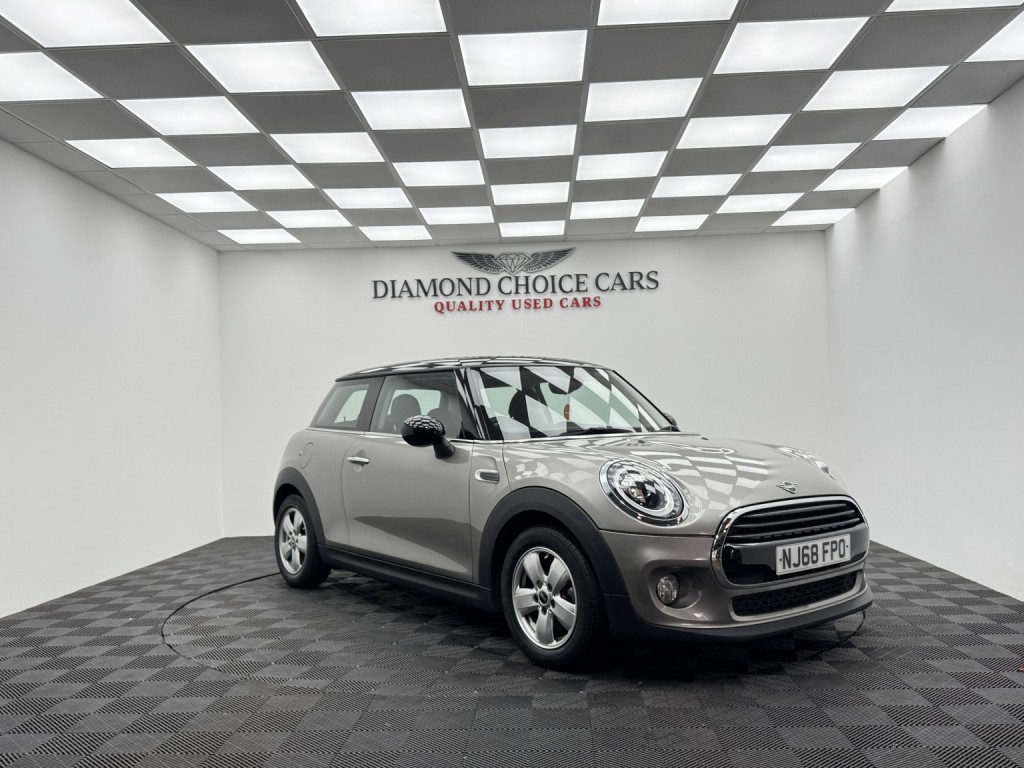 2018 MINI HATCH